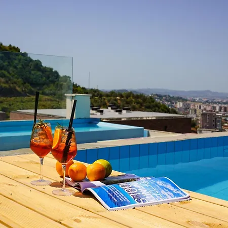 Arka Art Theatre Atelier 호텔